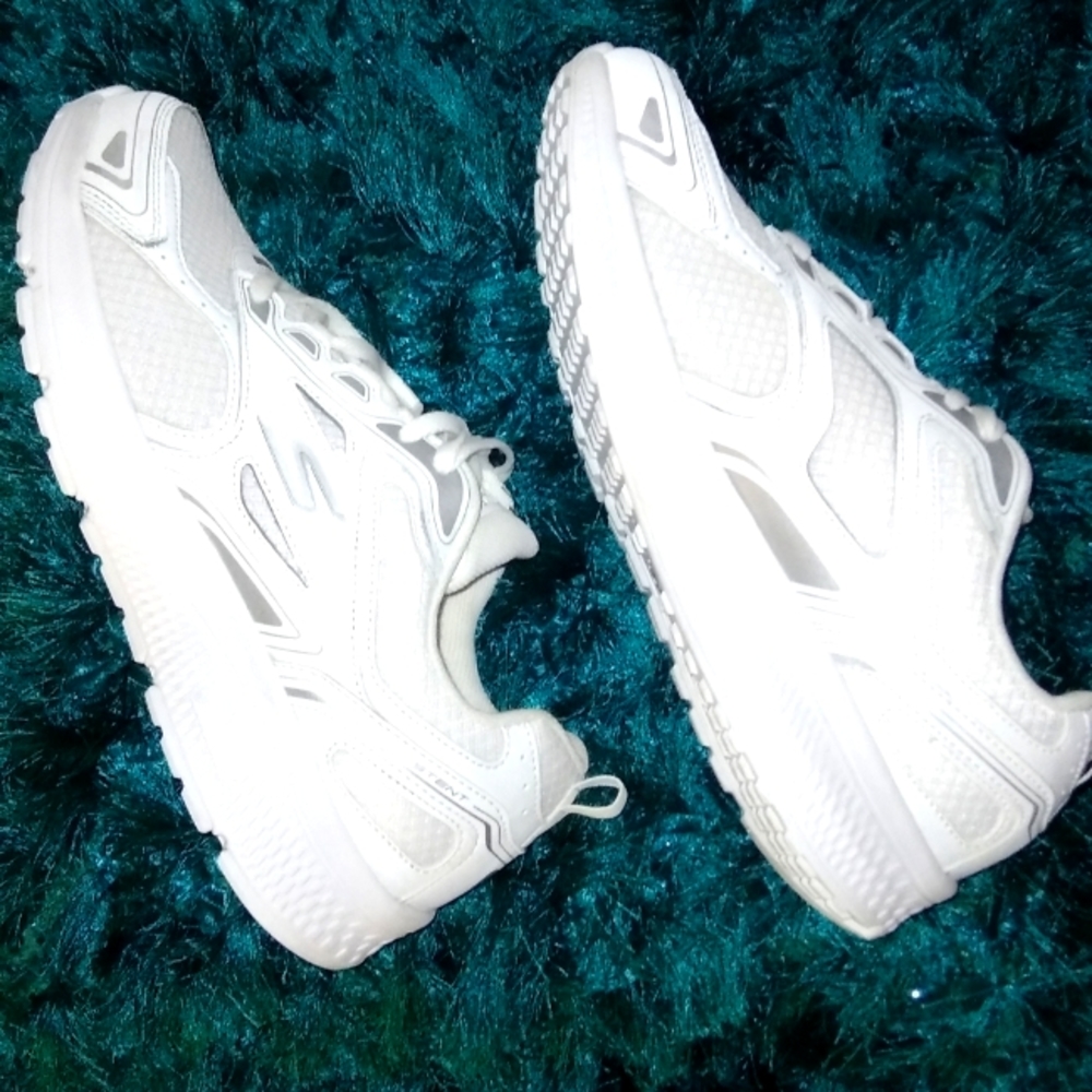 Women Skechers